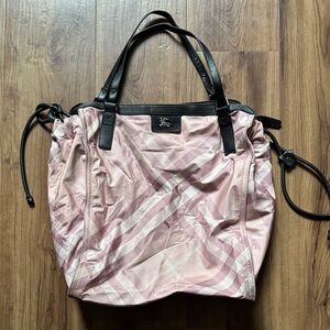 Burberry Buckleigh Nylon Tote Bag in pink